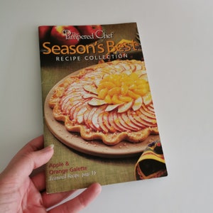 Pampered Chef Recipes 2001 Seasons Best Vintage Cookbook Booklet Kitchen Retro Canadian Recipes