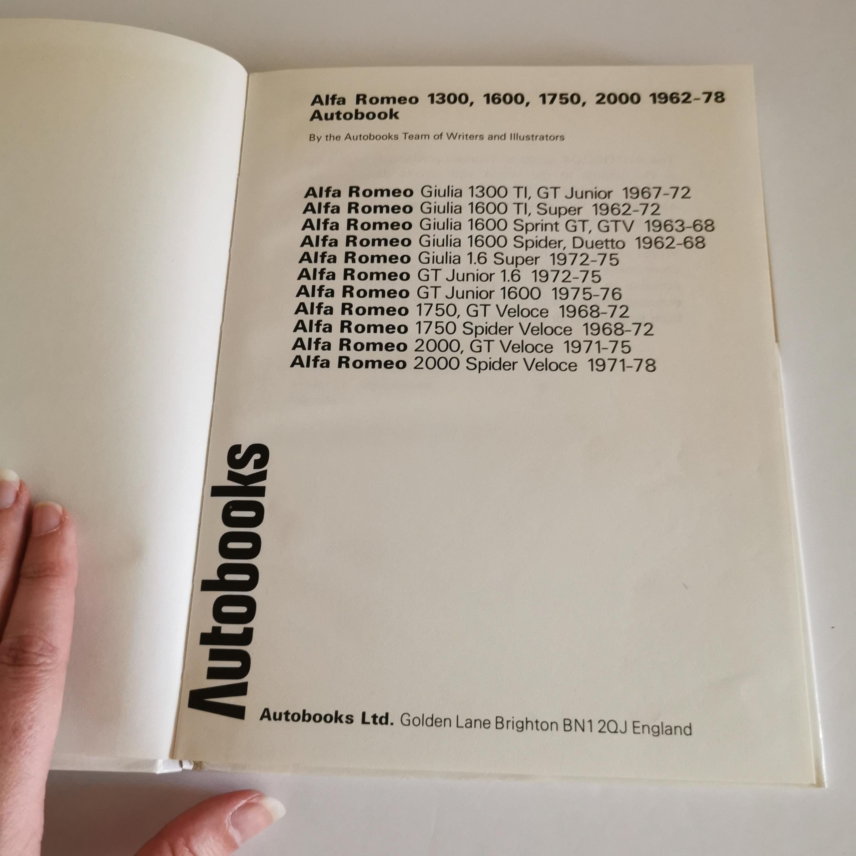 Alfa Romeo 1962-78 Owners Workshop Manual Book Hardcover Giulia