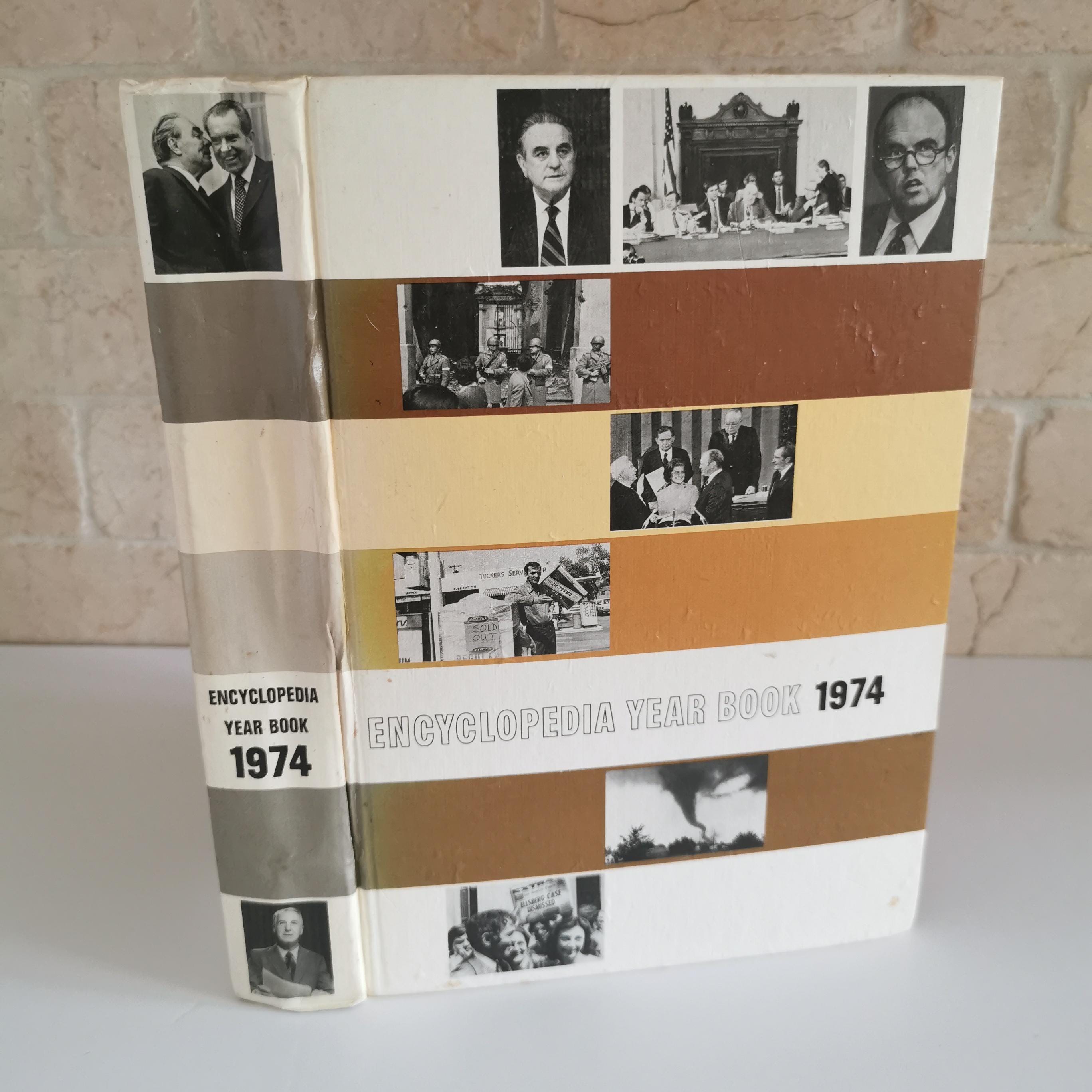 Grolier encyclopedia - Etsy 日本