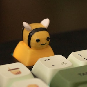 Cute Bee Keycap - 3D Printed Artisan Cherry MX XDA Keyboard Accessory
