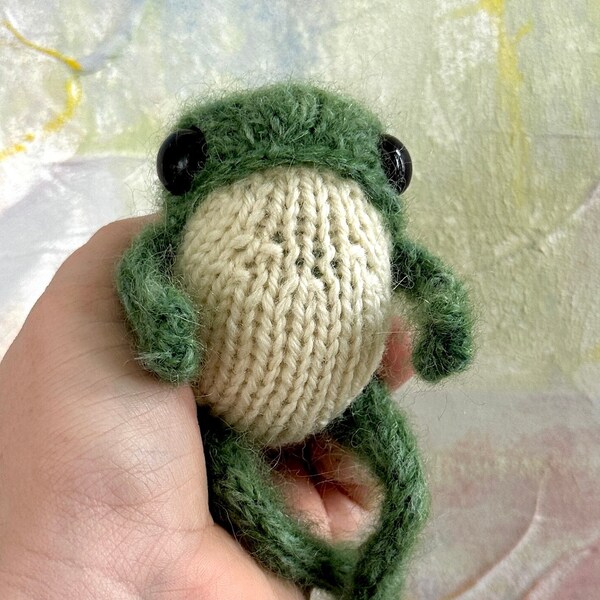 Froggy Adoption ~Sage~ Petite grenouille en laine et mohair tricotés