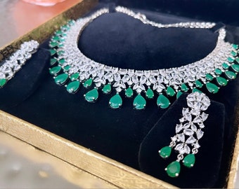 Cubic Zirconia Jewelry/ Necklace/ Indian Jewelry Set/ Indian Wedding Jewelry/ Green Emerald and Cubic Zirconia Indian Jewelry Set/ Green