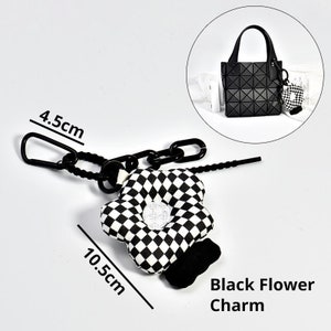 Squared Pouch Key Holder And Bag Charm S00 - Men - Accessories