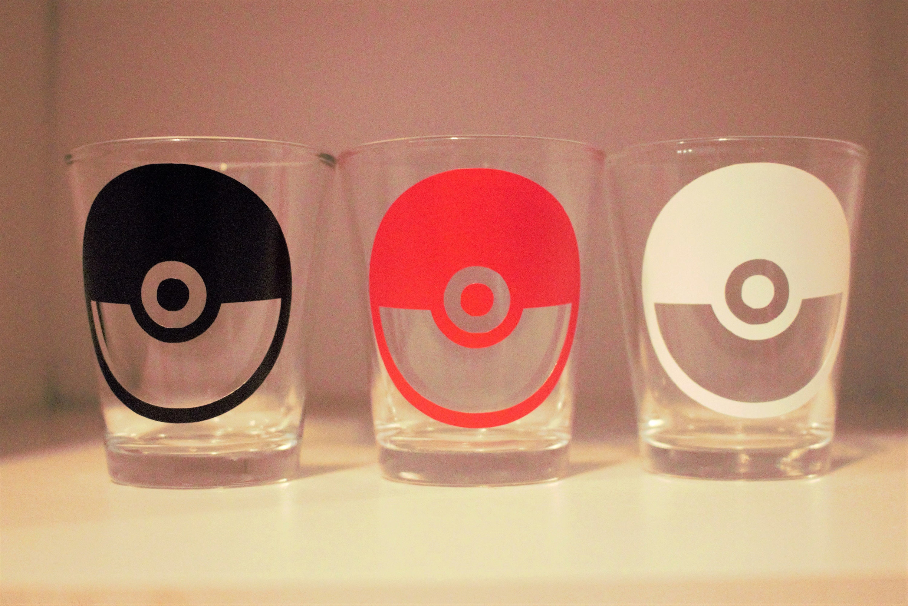 Pokemon Group Shot Pokeball Boxed 16oz Pint Glass 