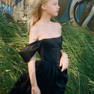 Black corset and skirt , fairy core corset, puff sleeve corset image 3