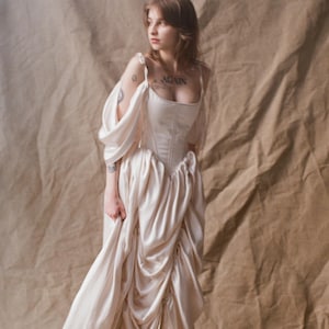 cotton wool and silk white dress used Vintage White Silk Dress