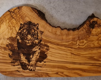 Tiger Geschenk personalisiert Text ,Name Olivenholz Frühstücksbrett Schneidebrett mit Gravur Holz Geburtstagsgeschenk