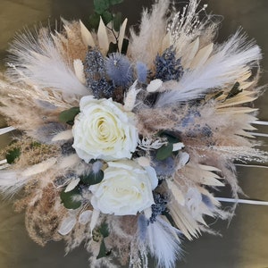 Autoschmuck mit 2 Mini Deko fürs Spiegel, Iceblau mit Rosen Grau Blau Creme Pampasgras Boho Trockenblumen Hochzeit Bild 5