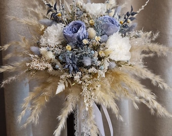 Bouquet de mariée bleu glace, gris bleu crème blanc oeillets stabilisés, roses anglaises bouquet boho herbe de pampa bouquet de fleurs séchées fleurs séchées