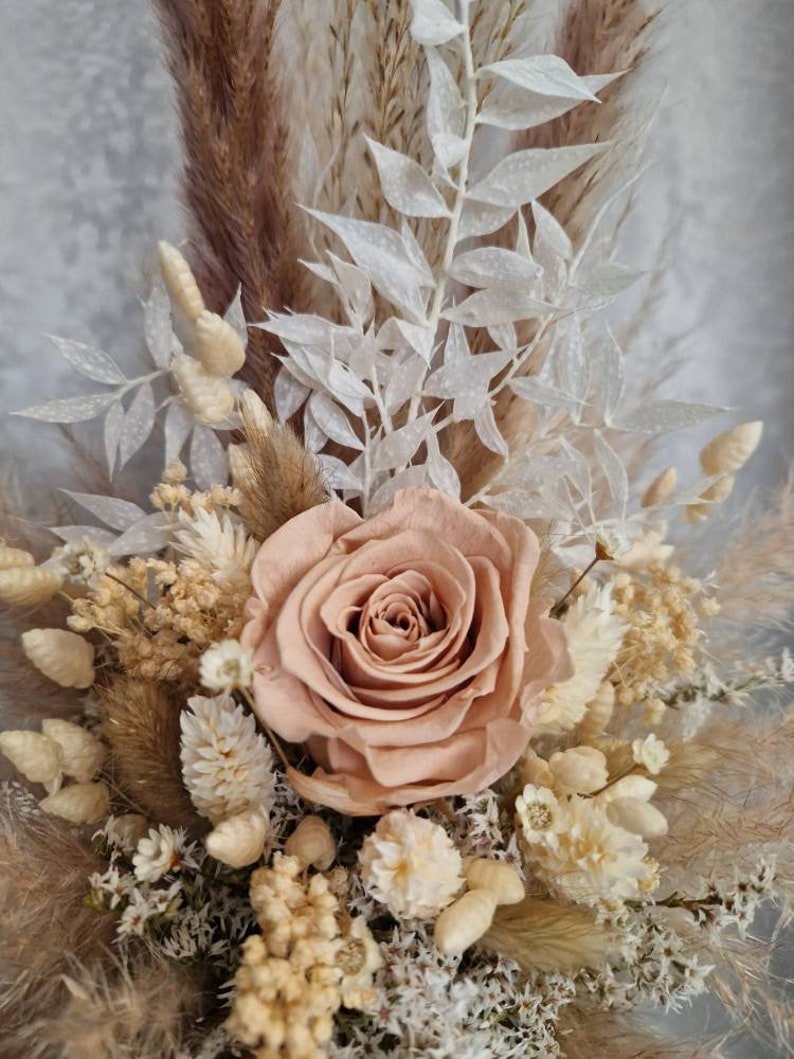 Kleiner Brautjungfern Strauß Brautstrauß ewige Rose Nude Bohostrauß Pampasgras Trockenblumenstrauß Boho Trockenblumen Standesamt Hochzeit Bild 3