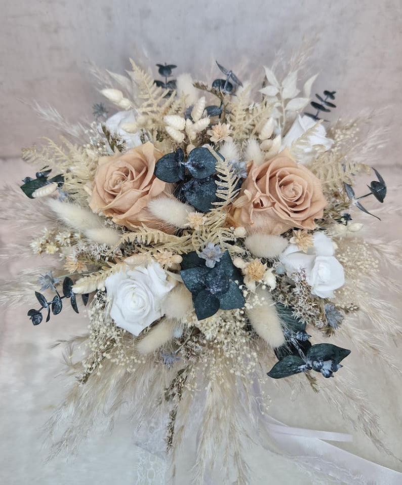 Trockenstrauß Strauß Brautstrauß ewige Rose in Nude, Creme Bohostrauß Pampasgras Trockenblumenstrauß Boho Trockenblumen Standesamt Hochzeit Bild 1