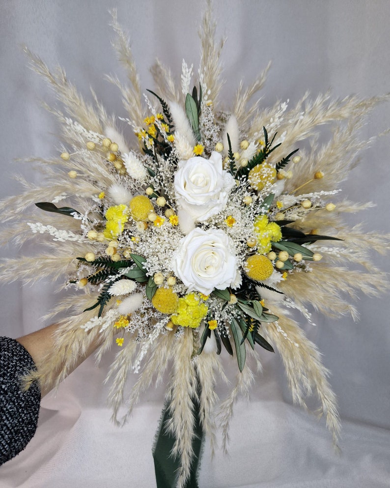 Brautstrauß ''Soomer Love'' Gelb Weis Olive ewige Rosen Bohostrauß Pampasgras Trockenblumenstrauß Boho Strauß Trockenblumen Strand Hochzeit Bild 1