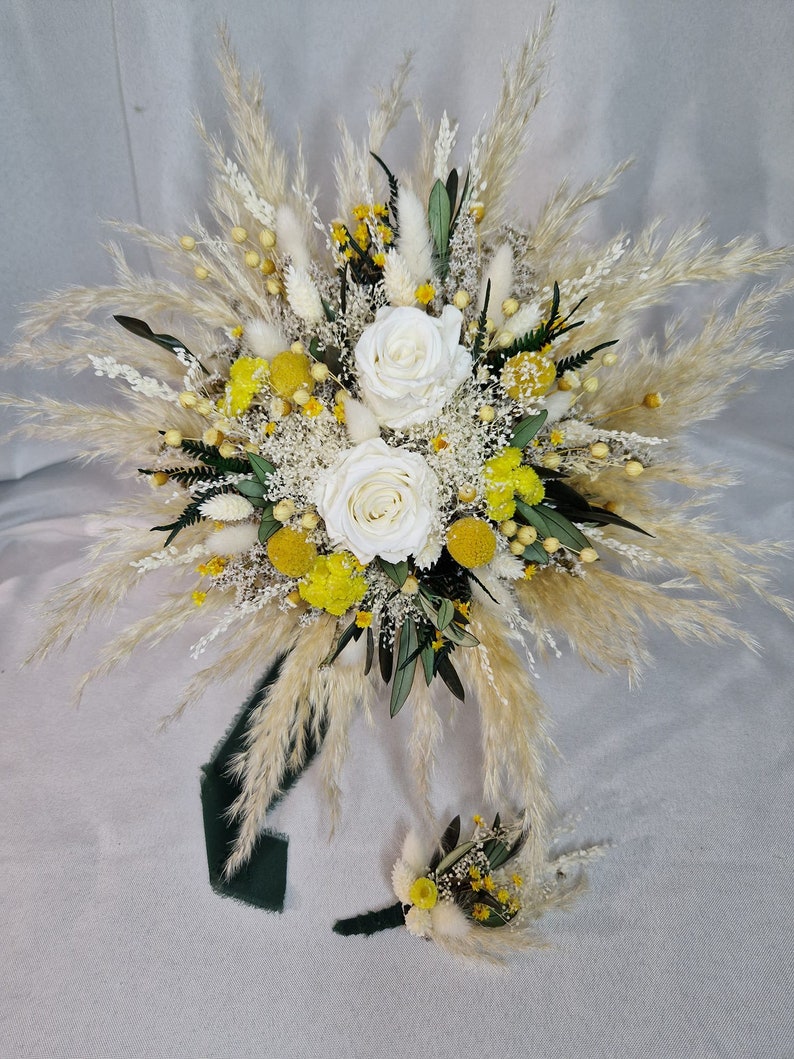 Brautstrauß ''Soomer Love'' Gelb Weis Olive ewige Rosen Bohostrauß Pampasgras Trockenblumenstrauß Boho Strauß Trockenblumen Strand Hochzeit Bild 5