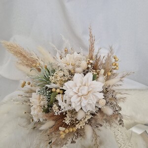 Brautstrauß Weiß Beige Ivory Dahlien Bohostrauß Pampasgras Trockenblumenstrauß Boho Strauß Trockenblumen Sommer Hochzeit Bild 7