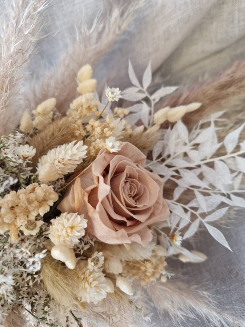 Kleiner Brautjungfern Strauß Brautstrauß ewige Rose Nude Bohostrauß Pampasgras Trockenblumenstrauß Boho Trockenblumen Standesamt Hochzeit Bild 7