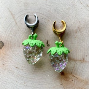 2g (6mm) - 1 3/16 (30mm) Silver or Gold Green and Iridescent Strawberry Saddles Drop Dangle Earrings Gauges/Earplugs Plugs