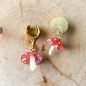 8 g (3 mm) - 1 3/16 (30 mm) Pequeños tapones para los oídos con forma de hongo, colgantes, para ocultar pendientes, medidores o tapones para los oídos.