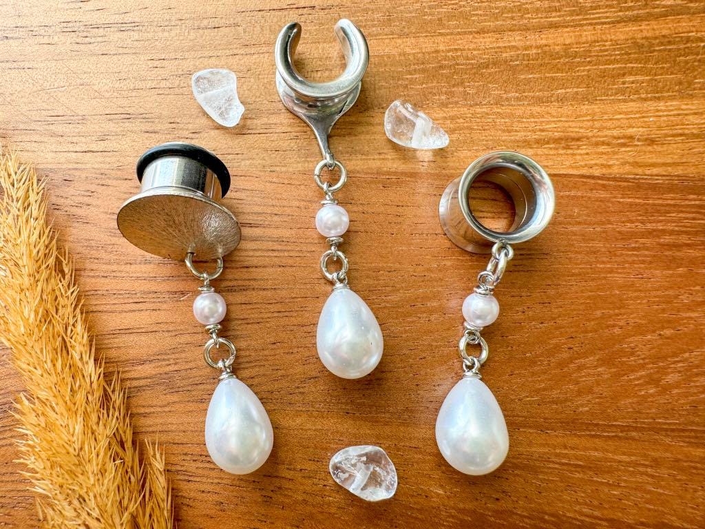 6g (4mm) - 1 3/16 (30mm)  Small Silver Pearls Saddles Hiders Drop Dangle Earrings Gauges/Earplugs Plugs