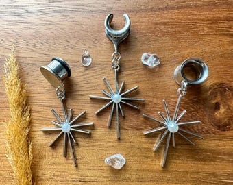 8g - 1 3/16 (30 mm) Silverstjärna med konstpärlor i mitten, hängande örhängen, mätare/öronproppar, dolda proppar