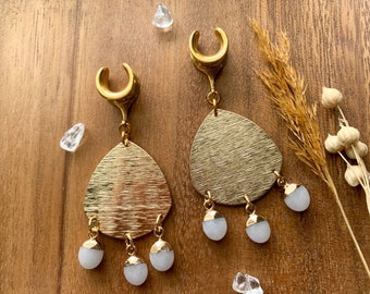 2g (6mm) - 1 3/16 (30mm) Brushed Gold Tone w/White Jade Dangles Saddles Drop Earrings Gauges/Earplugs Plugs