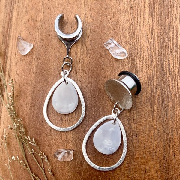 6g (4mm) - 1 3/16 (30mm) Small Silver Tear Hoop w/White Acetate Piece Lightweight Drop Dangle Earrings Gauges/Earplugs Hider Plugs