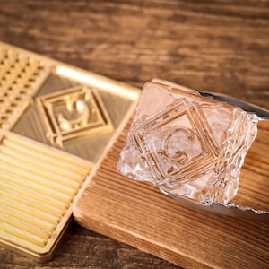 Ice cube tray for bar, custom ice plate, brass mold for ice, whisky ice stamp, ice cube stamp custom, ice tray custom, monogram ice stamp