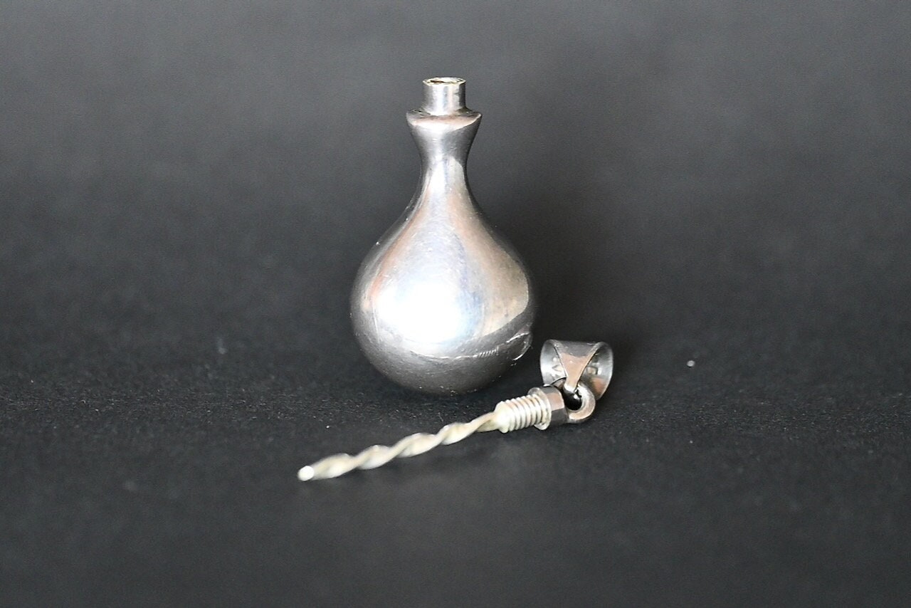 Vntg. Taxco .925 Silver Pyramid Shape Perfume Bottle Pendant HTF