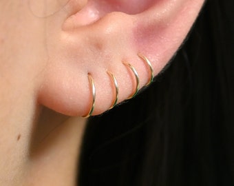 Petites créoles en or Créoles cartilagineuses, créoles nasales - créoles hélicoïdales - Boucles d'oreilles créoles Huggie remplies d'or 14 carats, piercing cartilagineux de la conque du nez et du tragu