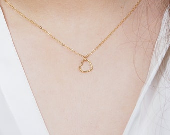 Dainty Heart Necklace-14K Gold Filled Heart Necklace- Tiny Heart Minimalist Layering Necklace -Rose Gold Filled Small Heart Necklace
