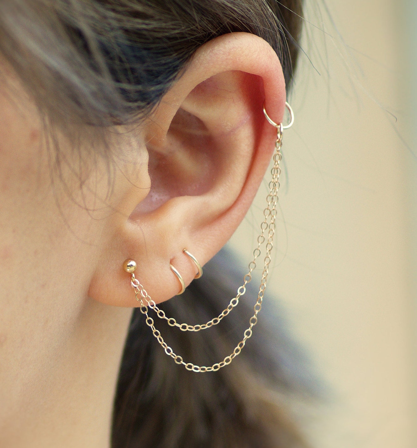 Bijou d'oreille avec chaîne en Z Un seul piercing dans le lobe de l'oreille  est nécessaire Or, argent BYSDMJEWELS -  France