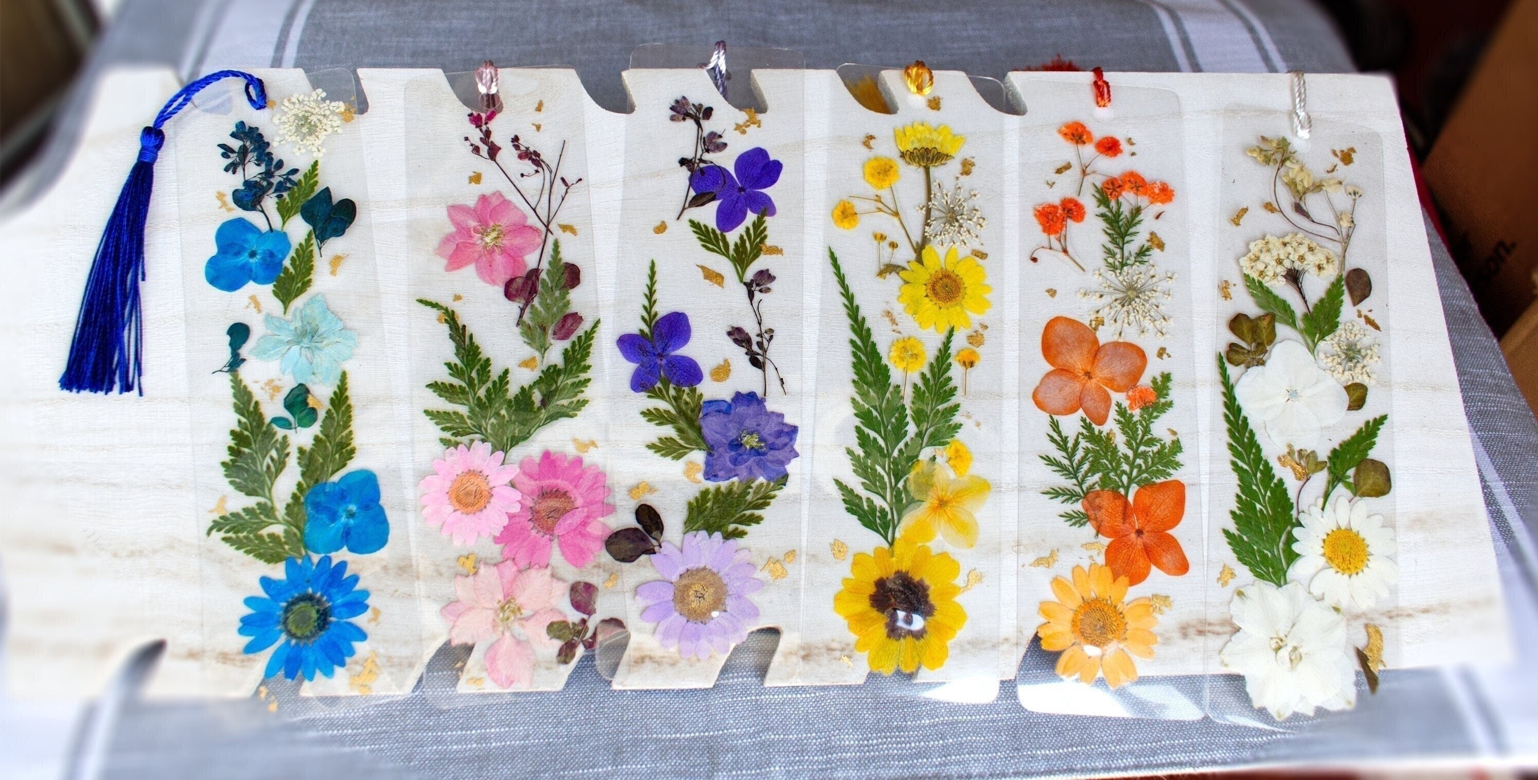  30PCS Transparent Dried Flower Bookmarks, Flower Bookmark  Maker, Handmade DIY Dried Flower Bookmark, Clear Floral Bookmark, Herbarium  Bookmarks Transparent Floral Page : Office Products