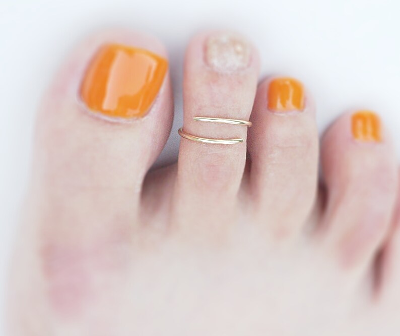 Toe Ring Toe Ring Minimalist Jewelry Polished Gold Toe Ring Etsy