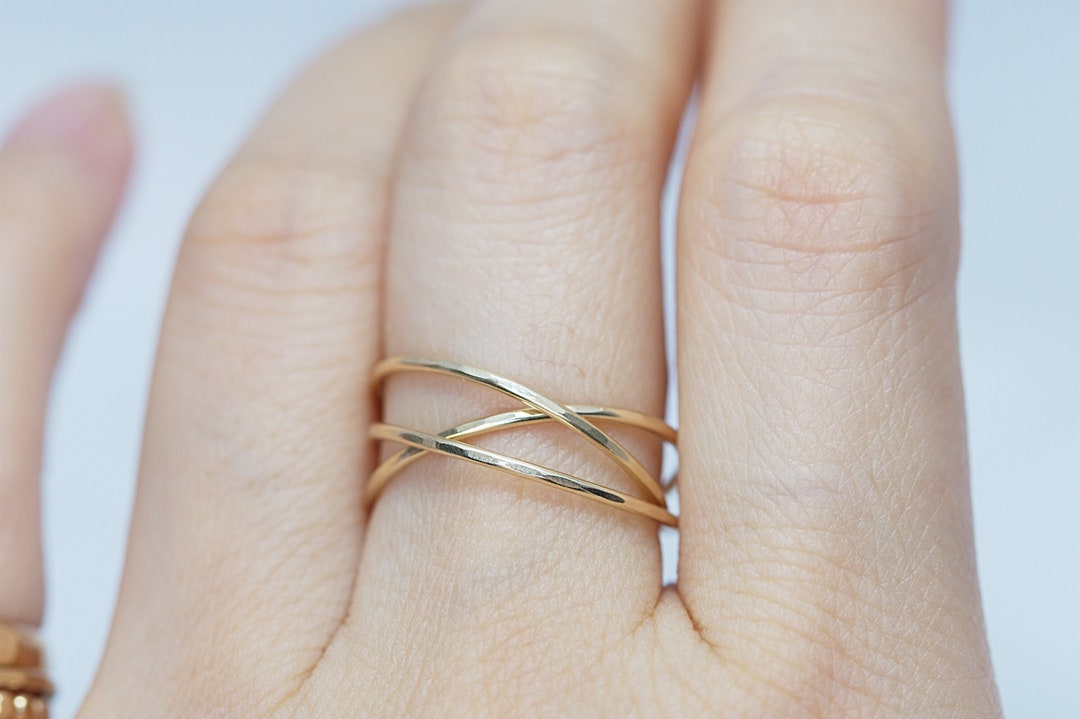 Anxiety ring 3 crowns on sale jewellery
