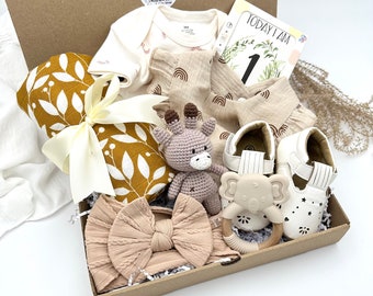 Baby girl gift, Welcome to the world gift box, New baby gift, Baby basket, Newborn set, New baby girl box, Baby shower gift, Luxury gift box