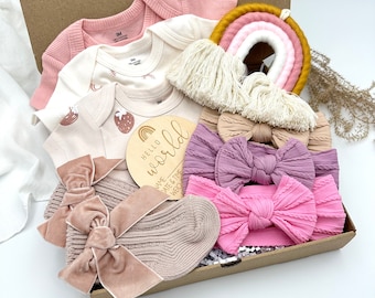 Cadeau bébé fille, Coffret bienvenue dans le monde, Cadeau de naissance, Panier bébé, Parure de naissance, Coffret nouveau-né fille, Cadeau de baby shower, Coffret de luxe