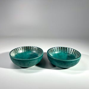 赤い小さな陶器の雄牛の置物、スペイン - Etsy 日本