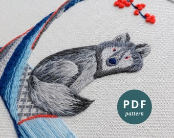 Wolf crewel embroidery PDF pattern, DIY hoop art digital download, Elara Embroidery crewelwork wolf, Silk shading stitching tutorial