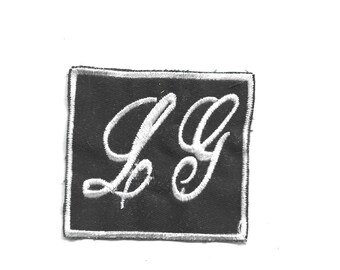 2 Aufnäher Monogramm  -10 cm gestickt