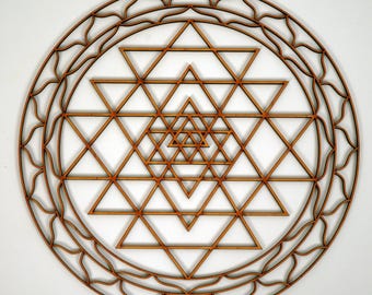Sri Yantra Wooden Wall Art – Sacred Geometry Mandala for Meditation & Zen Decor