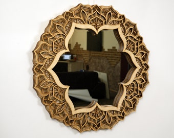 Spegel med mandala i helig geometri: Laserskuret trä, bohemisk heminredning
