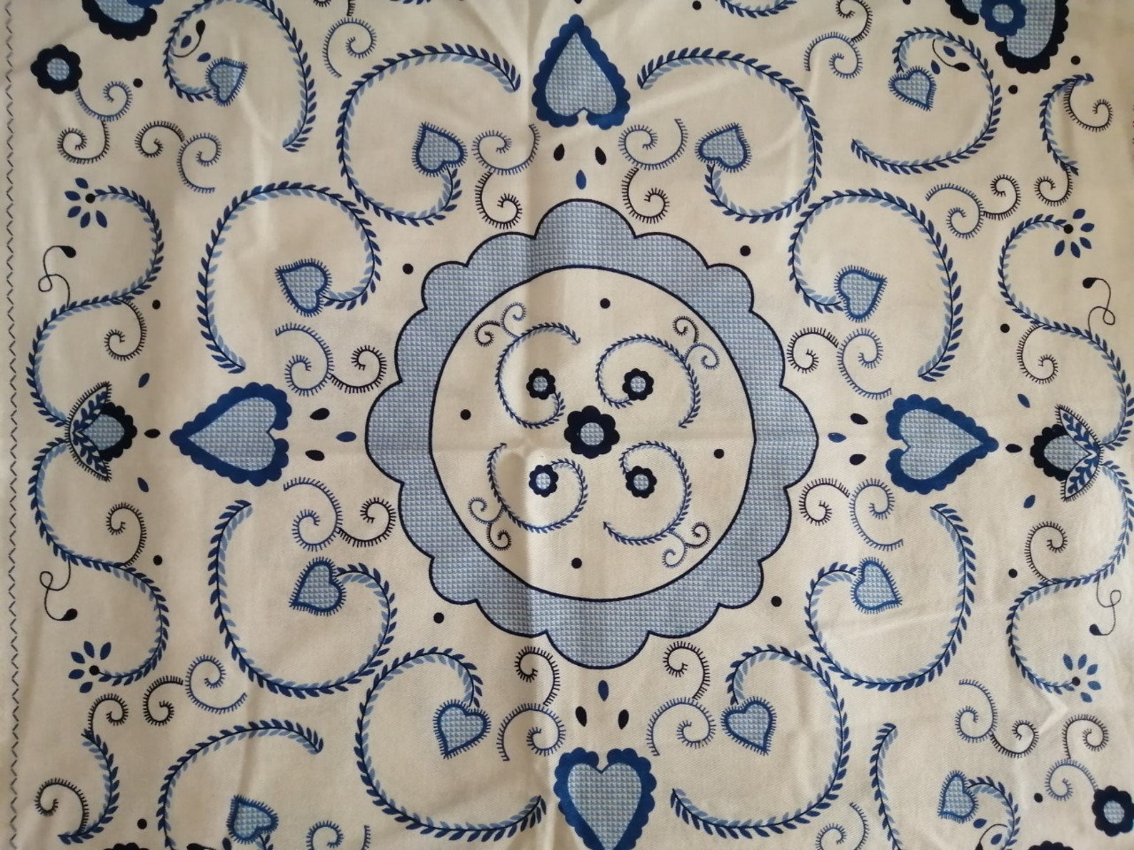 Small Portuguese TABLECLOTH hearts 3 different colourways Etsy