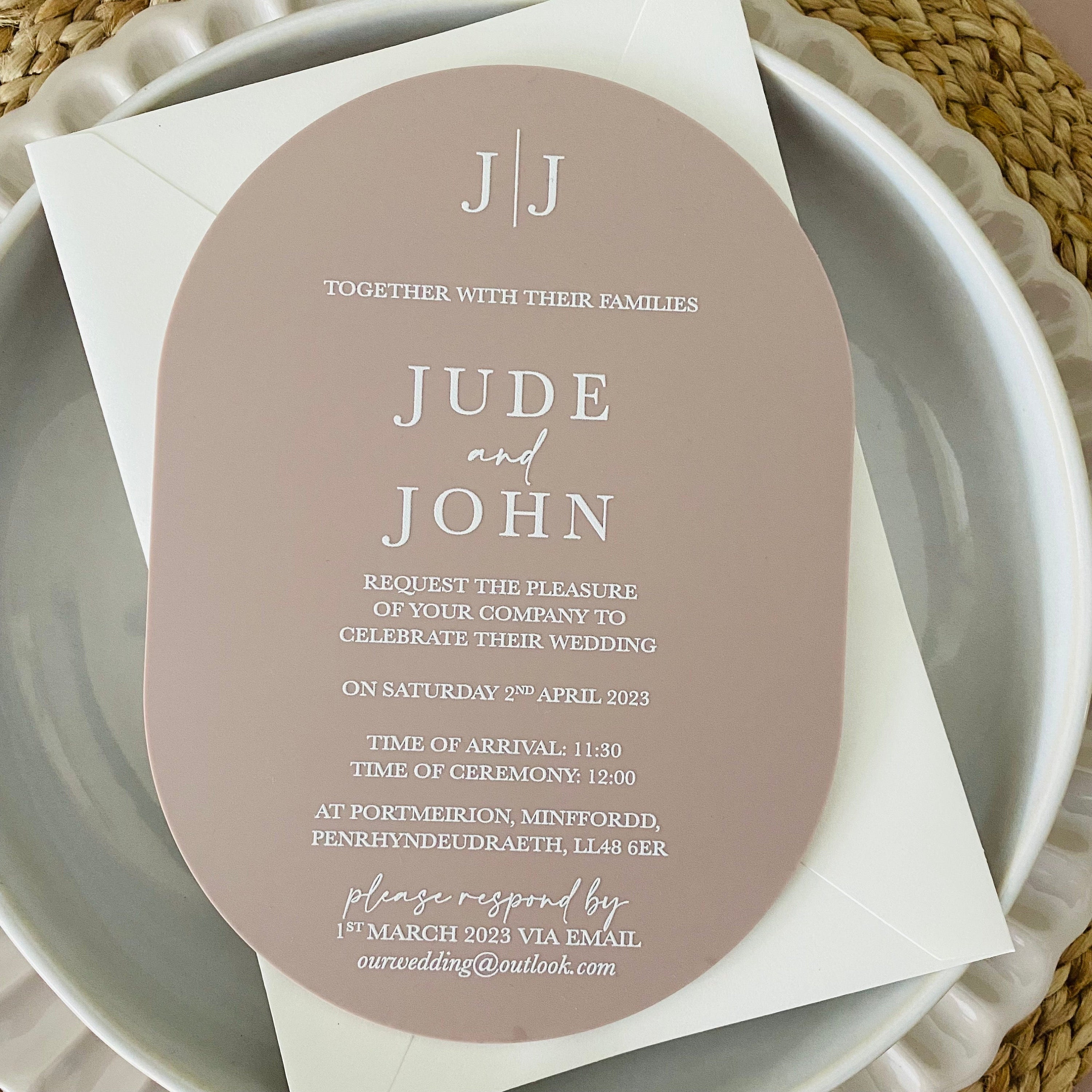 Oval Acrylic Wedding Invitation With Envelope