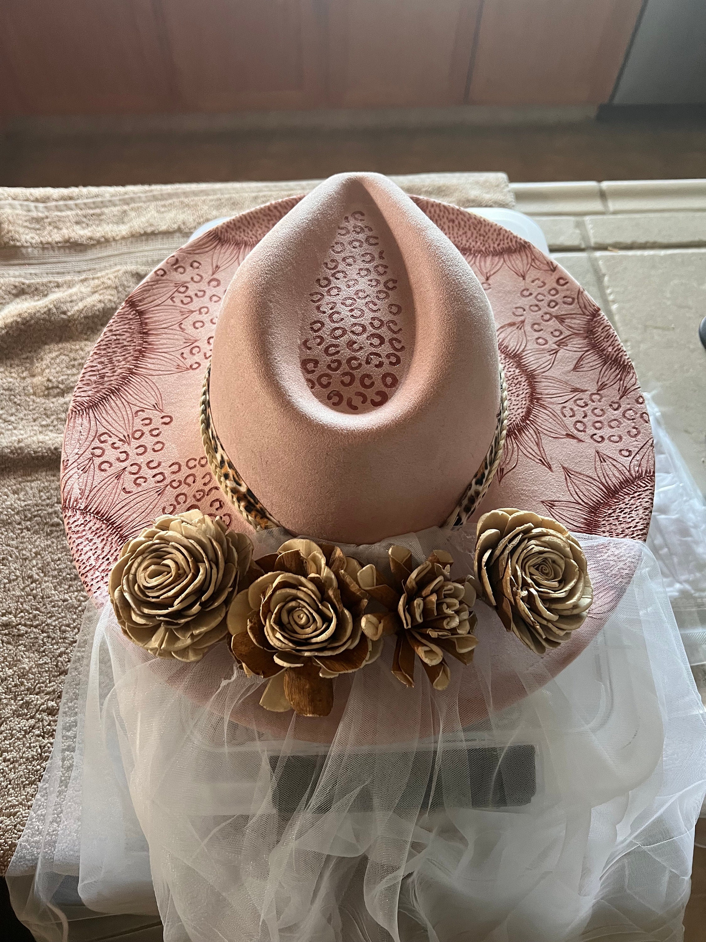 Pink Leoard Sunflower Cowboy Cowboy Hat with wood light pink flowers on the veil