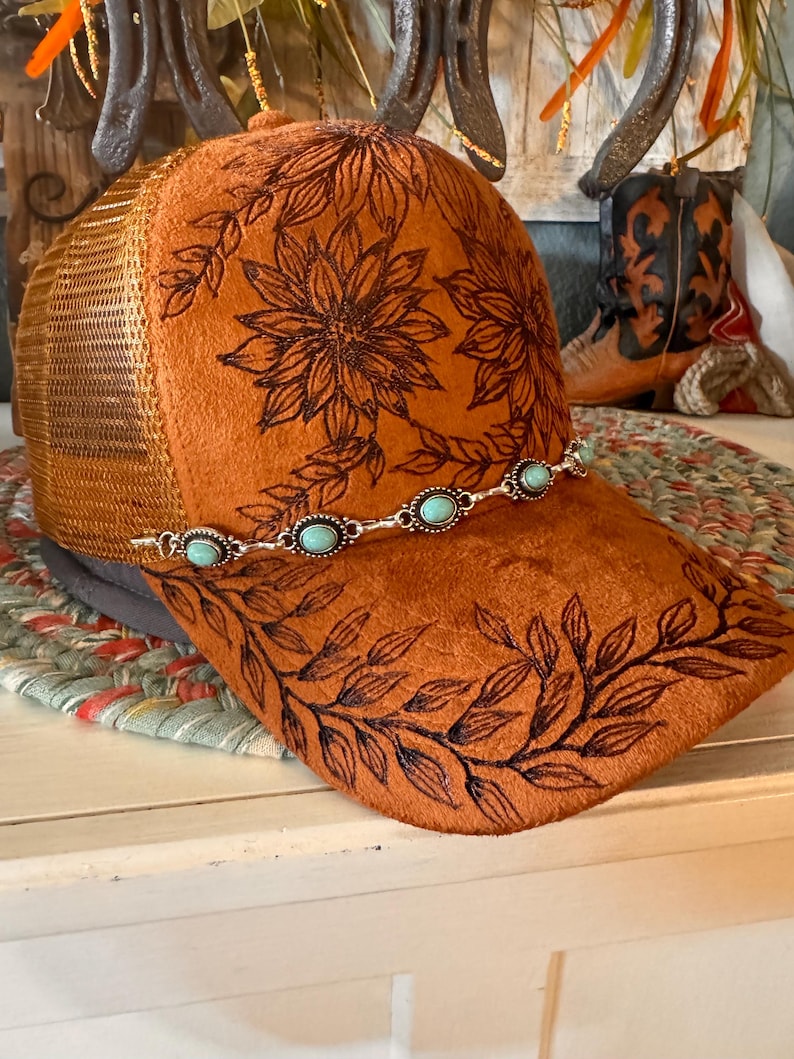 Custom Burned Sunflower Ball Cap with Turquoise Silver Hat Chain, Daisy Western Hat bild 2