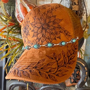 Custom Burned Sunflower Ball Cap with Turquoise Silver Hat Chain, Daisy Western Hat bild 5