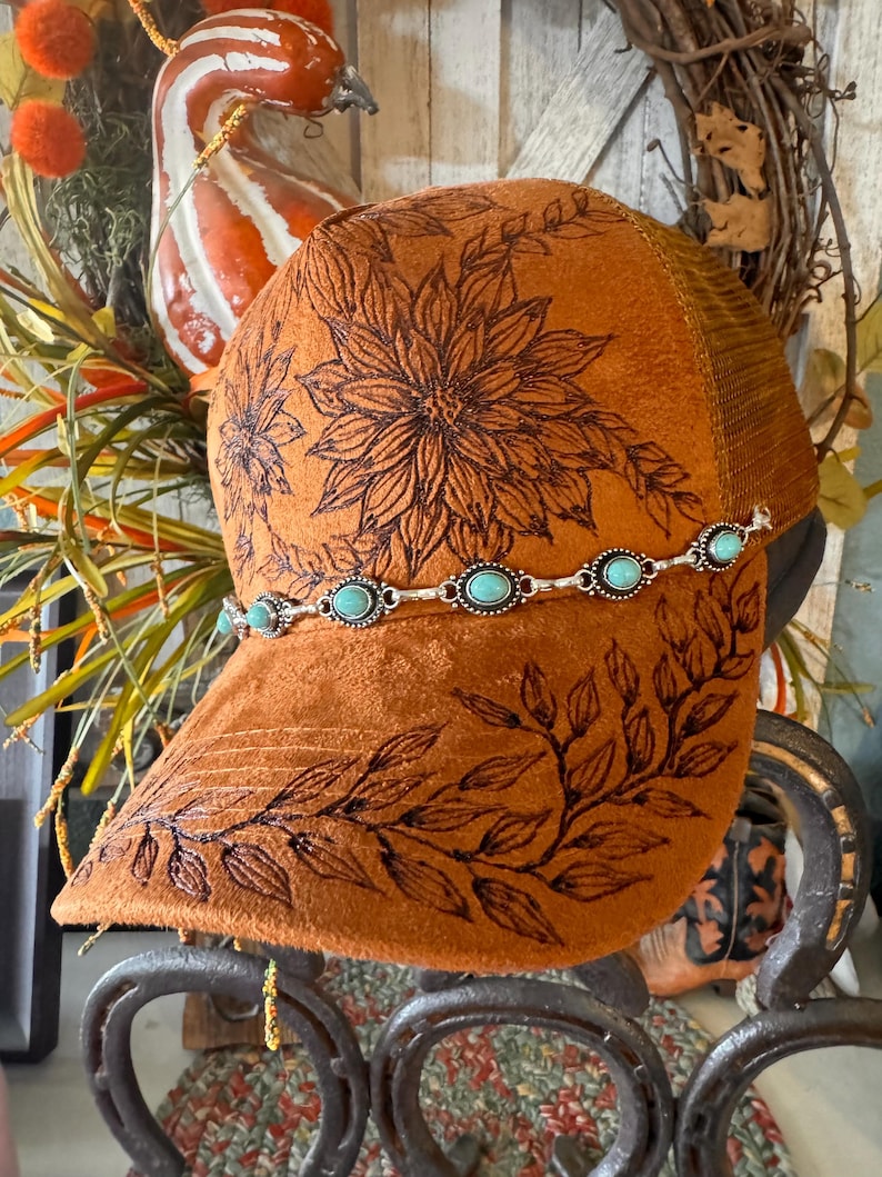Custom Burned Sunflower Ball Cap with Turquoise Silver Hat Chain, Daisy Western Hat bild 5