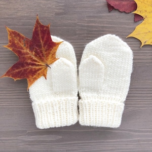 Baby mittens - Ready for shipping - Soft and warm - Handmade - Merino wool - Minimal gift - Newborn gift - Baby shower gift