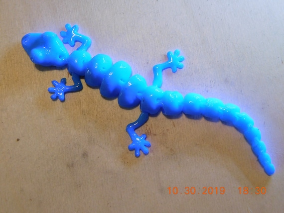 Articulated salamander gecko lizard 3D printed smoothed blue ~6