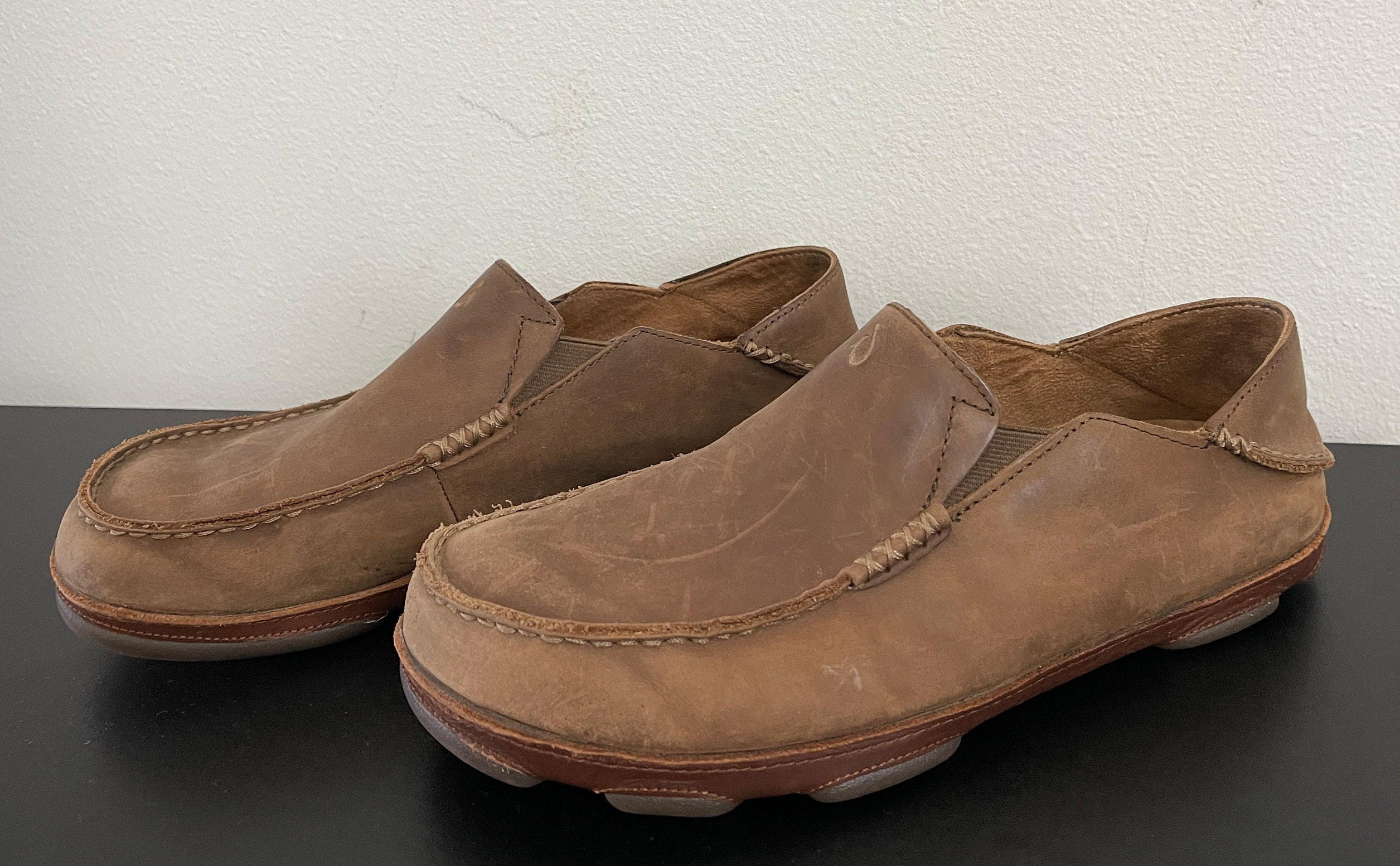 Olukai Oiled Leather Mens Loafers Sz 9 EUC Olukai “Kakaha” 9M premium full grain Leather men main image 2