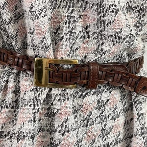 Vintage women&#39;s belt Brown leather woven belt size XL